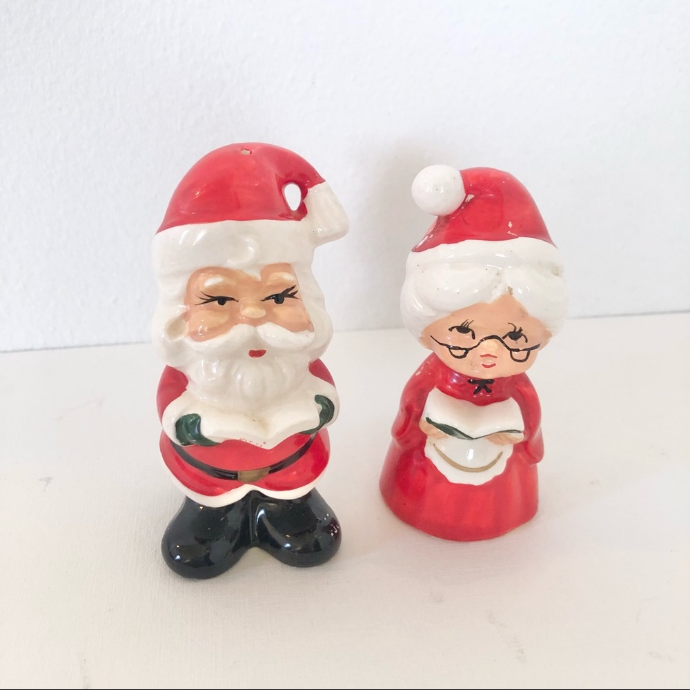Vintage Santa + Mrs Claus Shakers